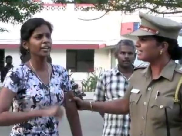கூட்டத்தோடு கூட்டமாக