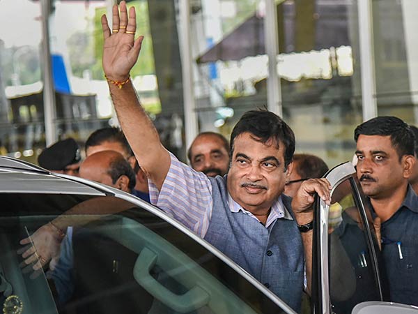 கண்டனம் தெரிவித்தனர்
