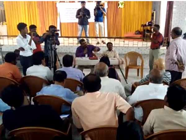 பொதுமக்கள் எதிர்ப்பு