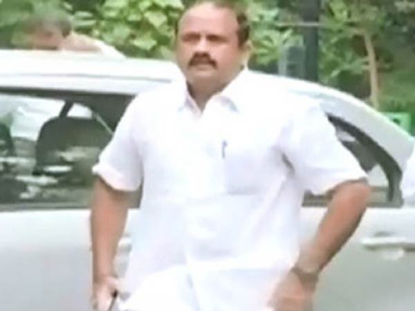 நேரில் ஆஜர்