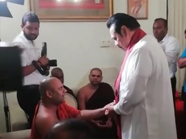 Mahinda Rajapaksa resign as SriLanka PM Mahinda Rajapaksa resign as SriLanka PM