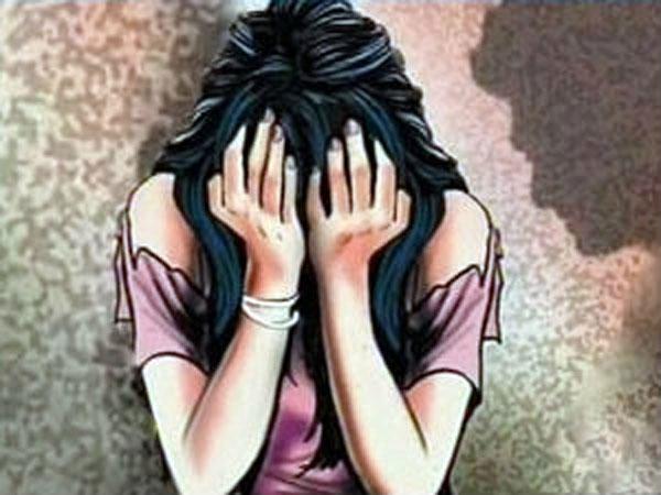 அமெரிக்க போலீசாரால் கைது