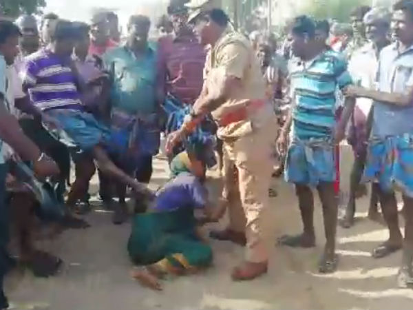 போலீஸுக்கு தகவல்