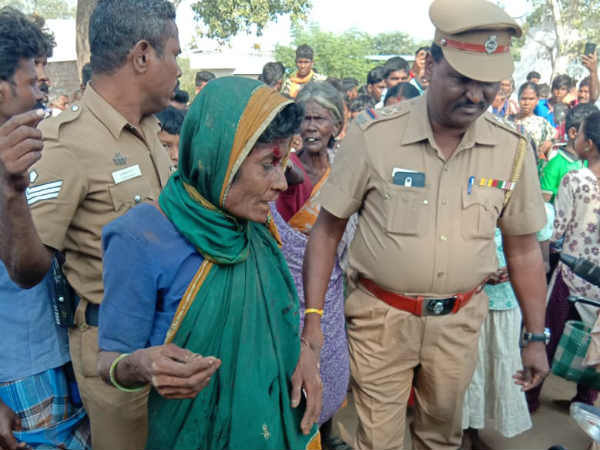 கையை பிடித்து இழுத்து