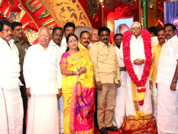 எம்ஜிஆர் மாதிரி