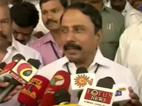 Girl students Anklet will distrub boys: K A Sengottaiyan Girl students Anklet will distrub boys: K A Sengottaiyan