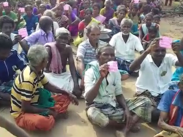 thanjore peoples protest demanding help from govt for gaja relief thanjore peoples protest demanding help from govt for gaja relief