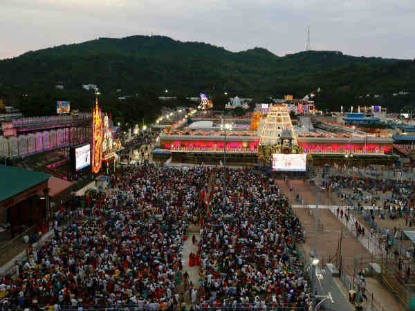 Hair sales exceeds Rs.10 crore at Tirupati Ezhumalayan temple Hair sales exceeds Rs.10 crore at Tirupati Ezhumalayan temple