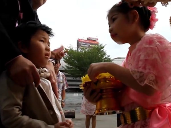 twins married in buddhist ceremony twins married in buddhist ceremony