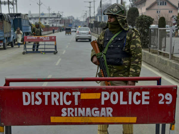 Two militants killed in encounter in Baramulla Two militants killed in encounter in Baramulla