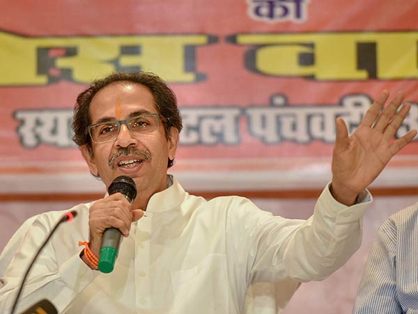 uddhav thackeray uses chowkidar chor hai slogan to attack prime minister modi uddhav thackeray uses chowkidar chor hai slogan to attack prime minister modi