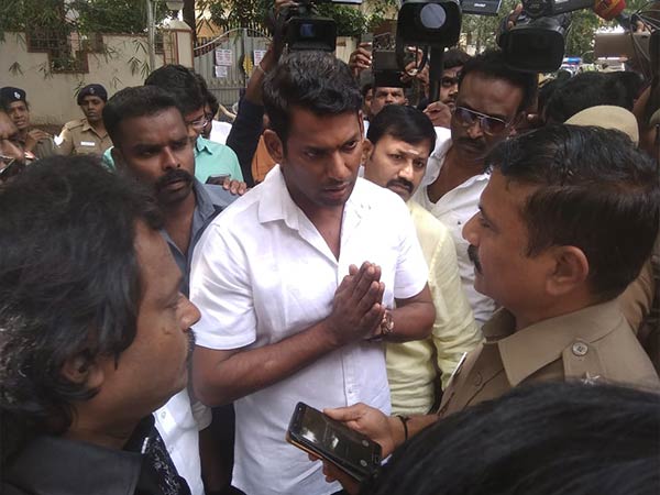 இருவருமே கைது