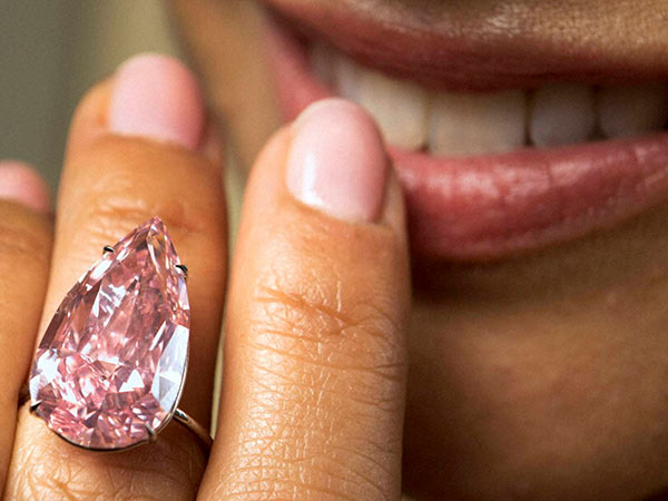 woman finds diamond ring in sewer 9 years after accidentally flushing it down the toilet woman finds diamond ring in sewer 9 years after accidentally flushing it down the toilet