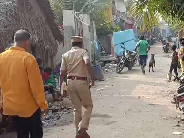 சிறையில் அடைப்பு