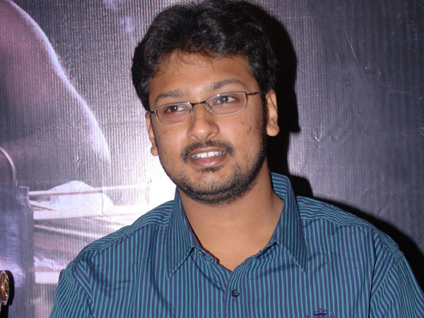 யாரை சொல்கிறார்?