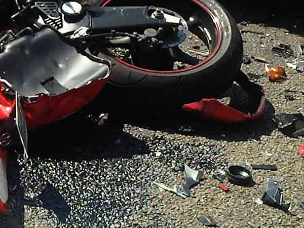 Bike accident in Chennai Tambaram kills 2 people Bike accident in Chennai Tambaram kills 2 people