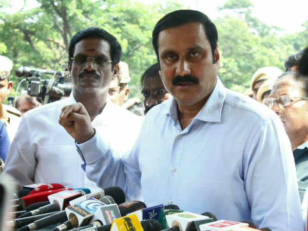 வேடிக்கை பார்ப்பதா?