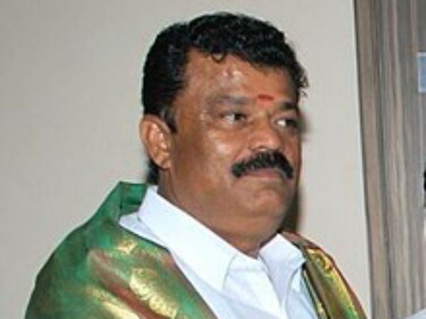 கல்வீசப்பட்டது