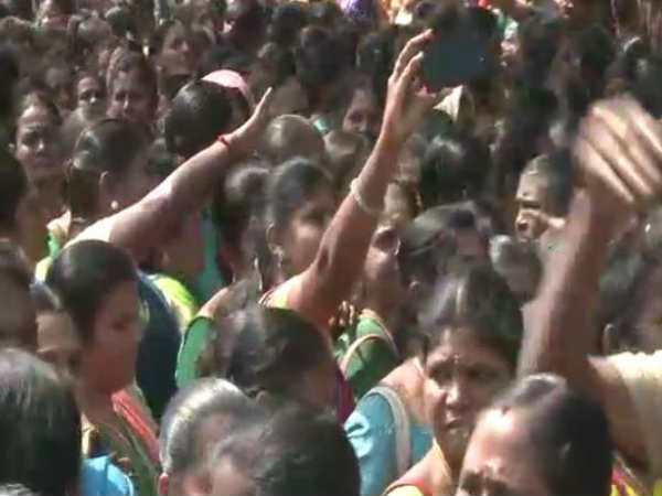 செல்ஃபி ஆசிரியர்கள்