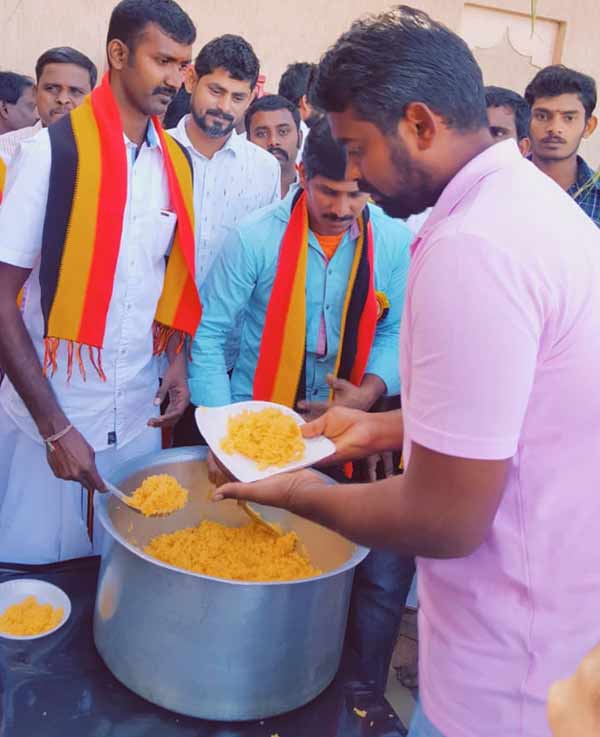 DMDK cadres celebrates pongal festival in dubai and they distributed pongal to everyone DMDK cadres celebrates pongal festival in dubai and they distributed pongal to everyone