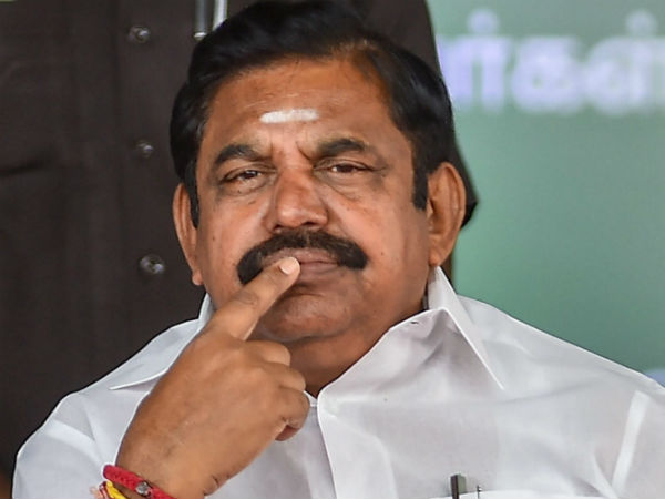 திணறும் அதிமுக