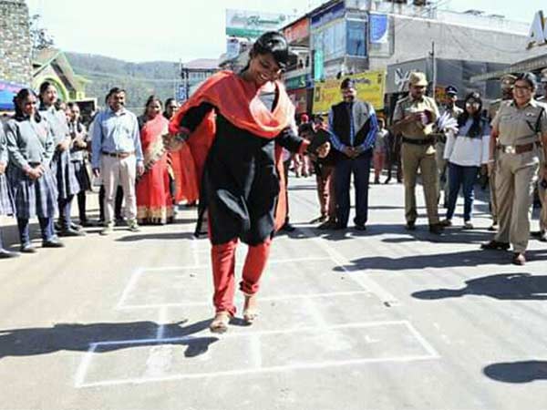 ஜாலி ஷாப்பிங்