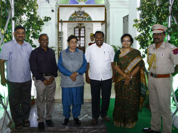 kiranbedi tea party cm participate kiranbedi tea party cm participate