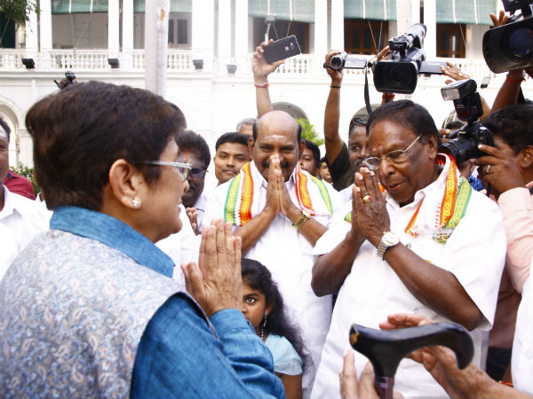 kiranbedi tea party cm participate kiranbedi tea party cm participate