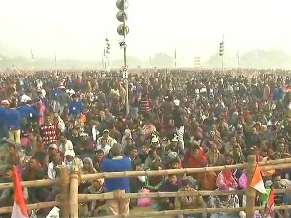 அரசியல் கலக்கக்கூடாது