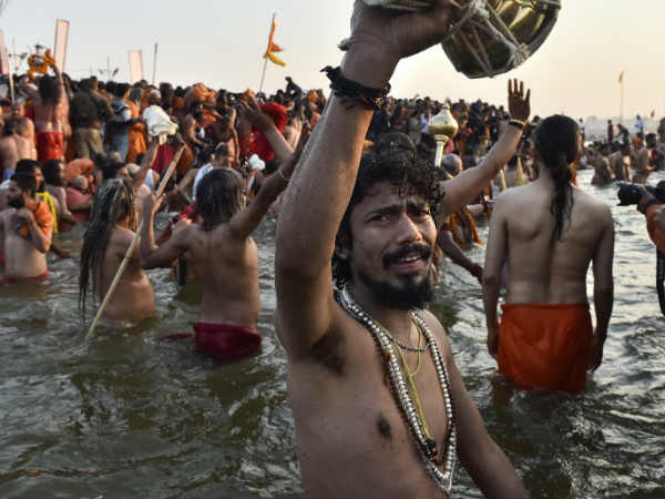 அகோரிகள் முகாம்