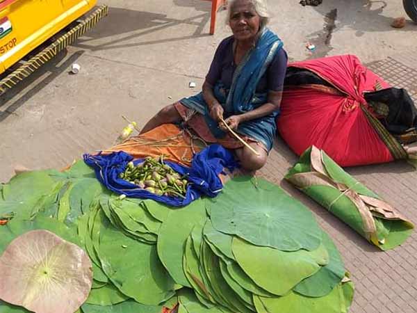 மூக்கம்மாள் வாழ்வு