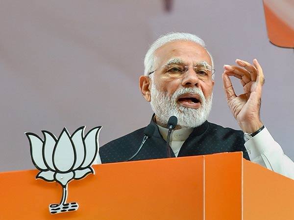Congress government before us pushed the country into darkness says Modi Congress government before us pushed the country into darkness says Modi
