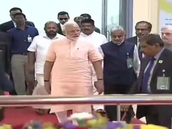 அட.. தமிழகத்தை அடுத்து கேரளாவிலும் சிக்கல்.. மோடிக்கு எதிராக #PoMoneModi-யை வைரலாக்கும் சேட்டன்ஸ்! 