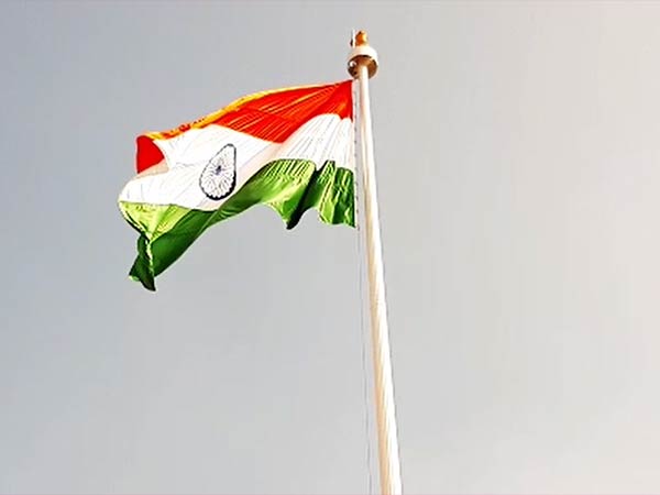 100 feet tall pole 9.5 kg weight national flag in coimbatore railway station 100 feet tall pole 9.5 kg weight national flag in coimbatore railway station