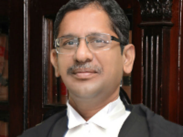இன்னொரு நீதிபதியும் விலகல்