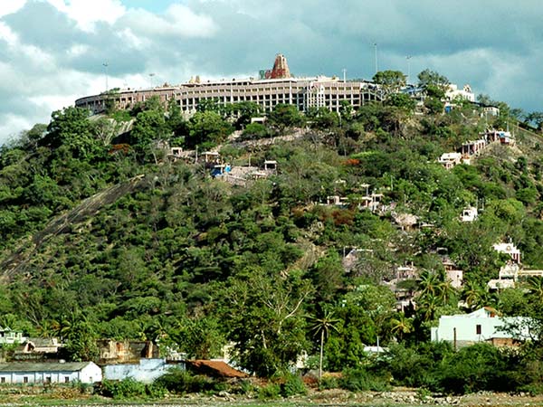 பக்தர்கள் பாதையாத்திரை