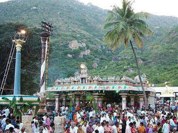 வள்ளி தேவசேனா சமேத முத்துக் குமாரசுவாமி