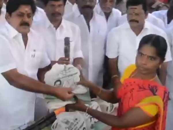எதிரொலிக்கும்