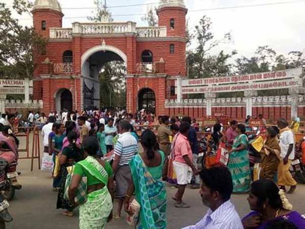 10 ஆயிரம் பேர்