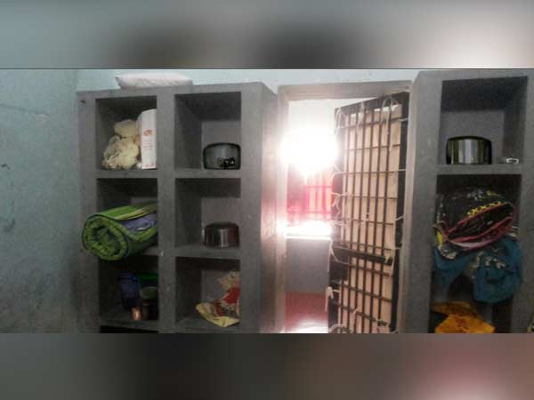 வேறு அறைகளுக்கு