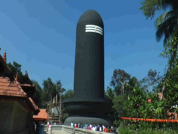 உயரமான சிவலிங்கம்