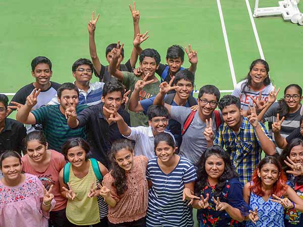 இந்தியாவில் உயர் கல்வி பயில்வோர் குறைவு