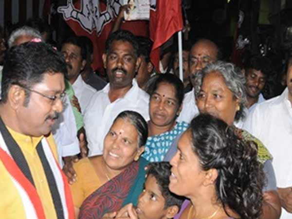 அமமுக தொண்டர்கள்