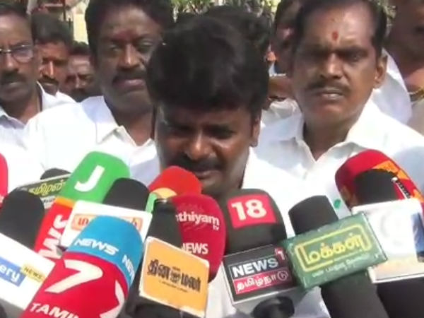 போட்டி தொடங்கி வைப்பு