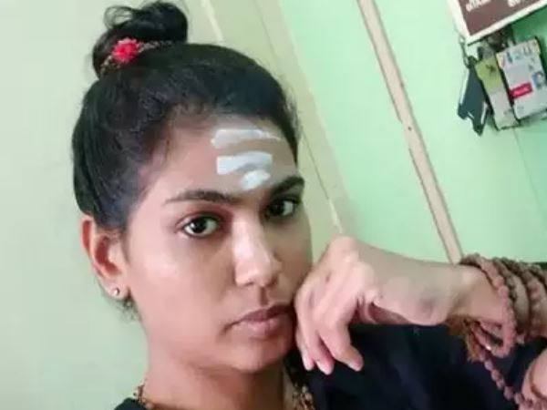 பாத்திமா மீது புகார்