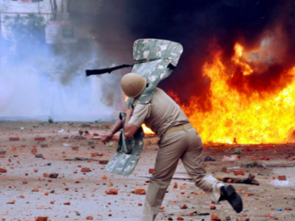 Muzaffarnagar riots: 7 people sentenced life imprisonment for role in 2013 violence Muzaffarnagar riots: 7 people sentenced life imprisonment for role in 2013 violence