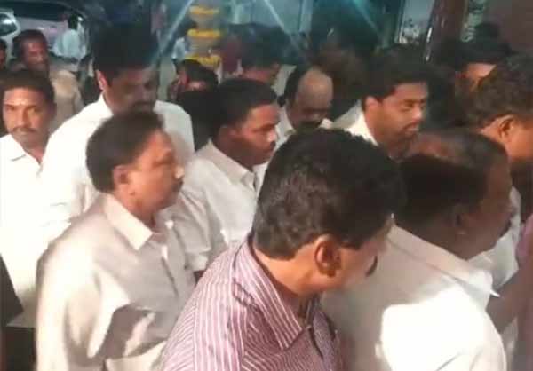காதில் புகை