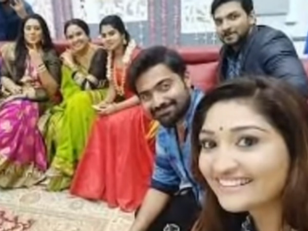 அன்பு மலரும்...