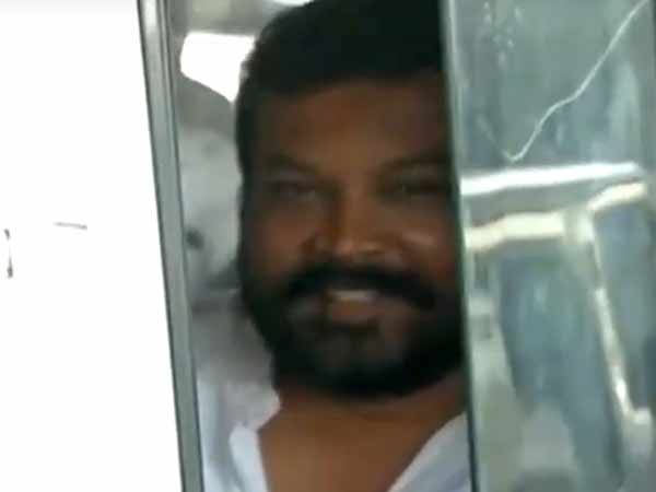 போலீஸ்