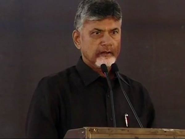 அஞ்சலி செலுத்தி மரியாதை